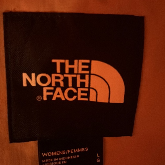 North face women’s down parka 550 Excellent condition. No tags worn twice - Picture 12 of 16